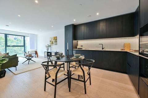 Belfield Mansions, London SE17 2 bed flat for sale