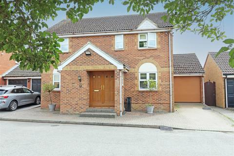 Armonde Close, Boreham, Chelmsford 4 bed detached house for sale