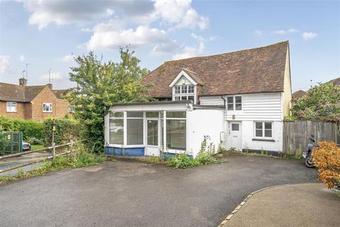 Tonbridge Road, Barming 3 bed detached house for sale