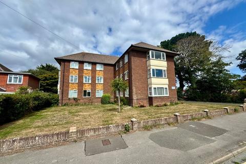 Sopers Lane, Christchurch BH23 2 bed ground floor flat for sale