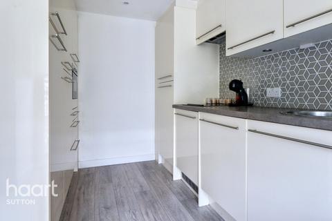 London Road, SUTTON Studio for sale