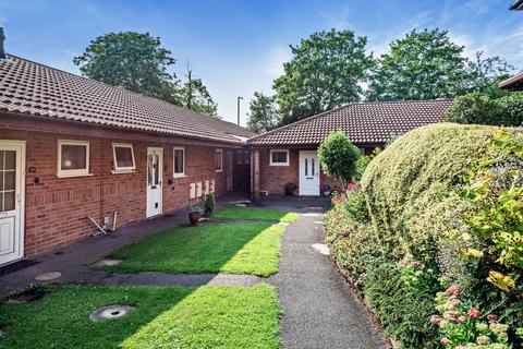 The Firs, Nottingham, NG5 1 bed bungalow for sale