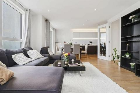 Pump House Cres, London 3 bed apartment for sale