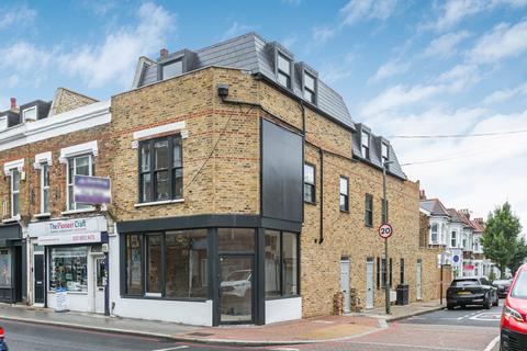 Trinity Road, London, SW17 1 bed flat for sale