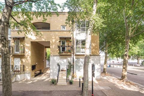 Princes Court, London, SE16 4 bed end of terrace house for sale