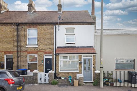 Lorne Road, Ramsgate, Kent, CT11 2 bed terraced house for sale