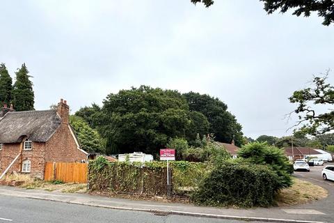 Land Adjacent to 119 East Howe Lane... Land for sale