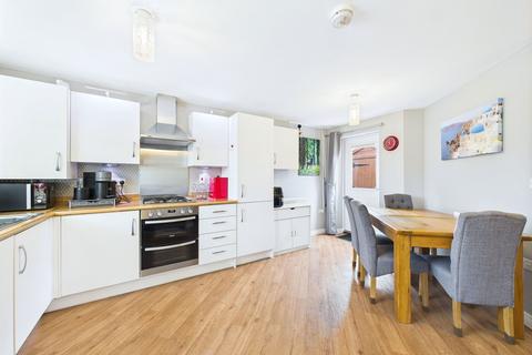 Goldfinch Drive, Attleborough NR17 3 bed detached house for sale