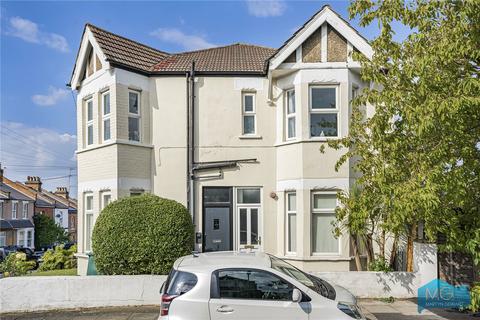 Pembroke Road, Muswell Hill, London, N10 2 bed maisonette for sale