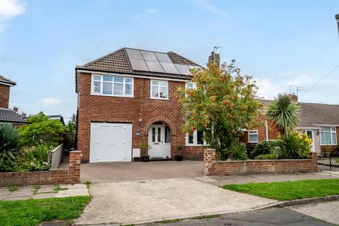 Melwood Grove, York, YO26 5RF 4 bed detached house for sale