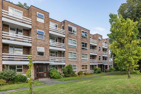Hardwick Green, Ealing, W13 2 bed flat for sale