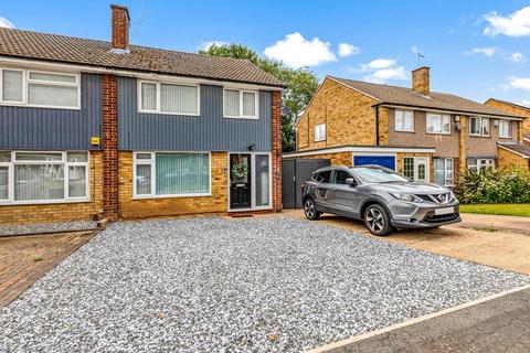 Beechwood Avenue, Leicester Forest... 3 bed semi