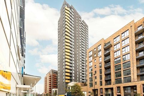 Prince Regent Road, Hounslow TW3 2 bed flat for sale