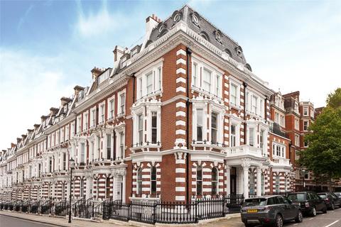 Observatory Gardens, Kensington, London 3 bed flat for sale