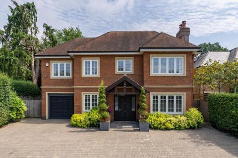 5 bedroom detached house for sale