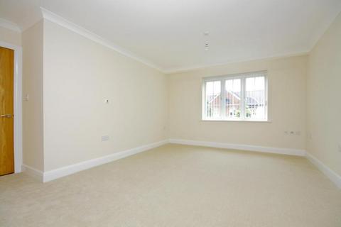 St. Johns Road, Newbury, Berkshire, RG14 2 bed apartment for sale