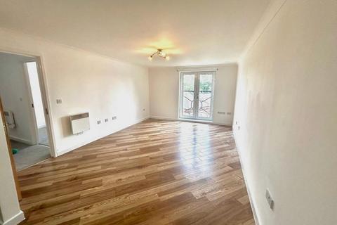 Ruislip Road East, Greenford... 2 bed apartment for sale