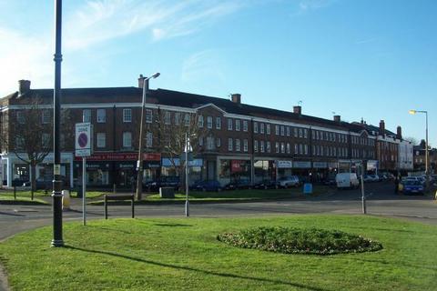 HAMPTON COURT 1 bed apartment for sale
