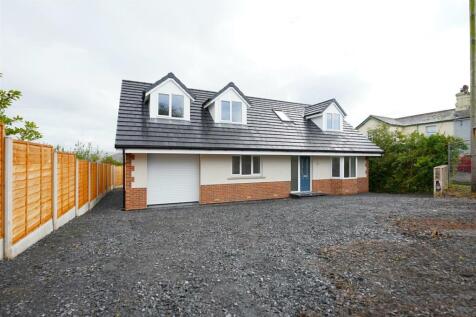 Castle View, Millom 4 bed detached bungalow for sale