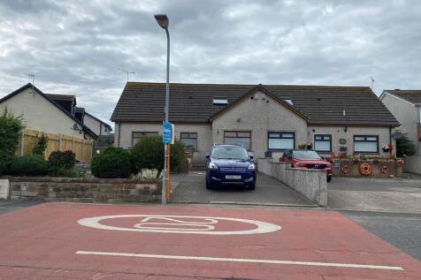 4 bedroom semi-detached bungalow for sale