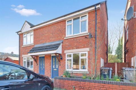 2 bedroom semi-detached house for sale