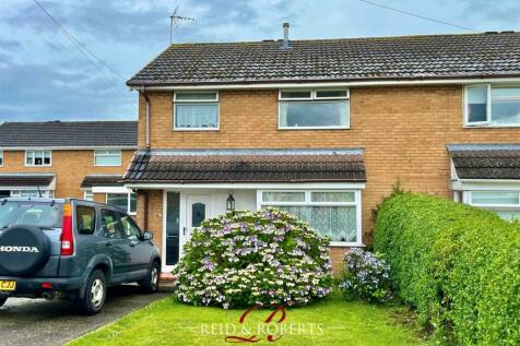 3 bedroom semi-detached house for sale