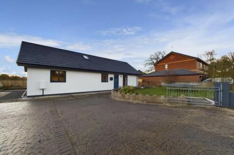 3 bedroom detached bungalow for sale