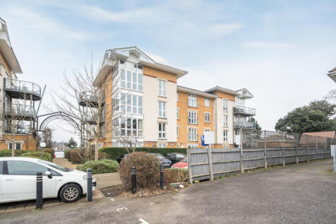 Hawkeswood Road, Southampton, Hampshire 2 bed apartment for sale