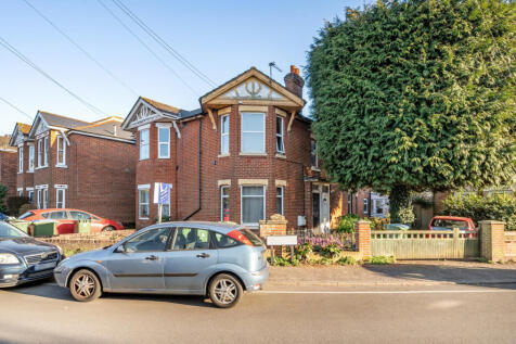 2 bedroom maisonette for sale