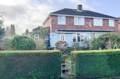 3 bedroom semi-detached house for sale