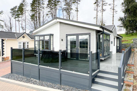 Castle Lake, Satlemarshe Castle, Nr... 2 bed park home for sale