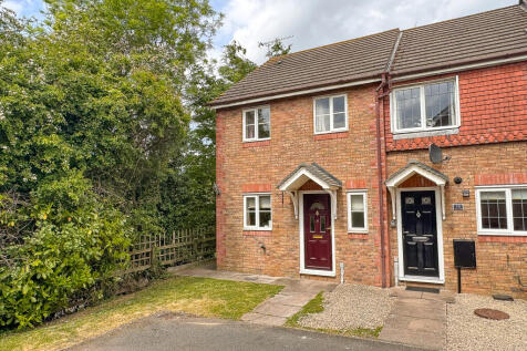 Warwick Road, Lower Bullingham... 2 bed end of terrace house for sale