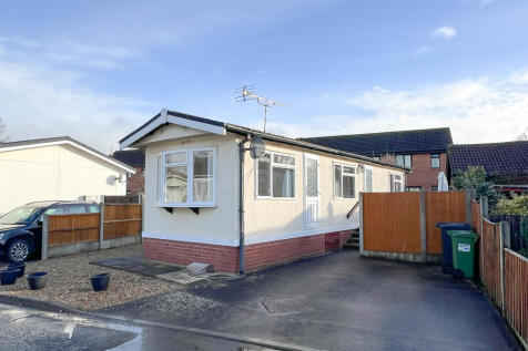 Fayre Oaks Home Park, Kings Acre... 1 bed park home for sale