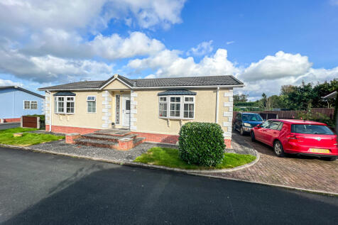 Small Acre Park, Mortimers Cross... 2 bed park home for sale