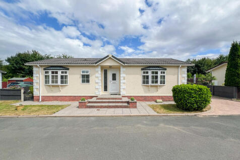 Small Acre Park, Mortimers Cross... 2 bed park home for sale
