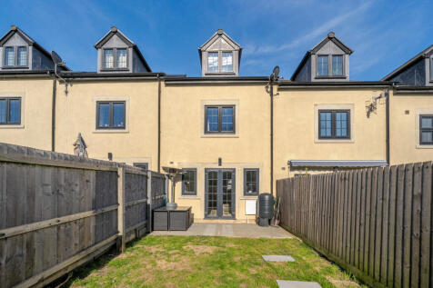 3 bedroom terraced house for sale