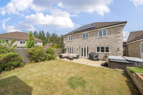 Mattick Mead, Radstock BA3 4 bed detached house for sale
