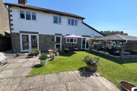 Bishop Crescent, Shepton Mallet, BA4 4 bed detached house for sale