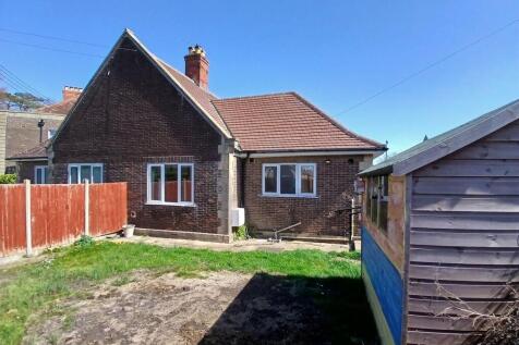 2 bedroom semi-detached bungalow for sale