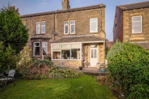 Brooklands, Halifax 3 bed end of terrace house for sale