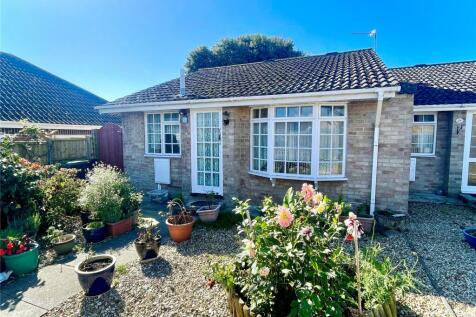 Johnstone Road, Christchurch BH23 2 bed bungalow for sale