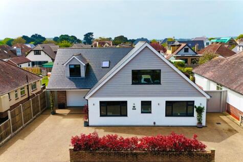 Lingwood Avenue, Christchurch BH23 6 bed detached house for sale