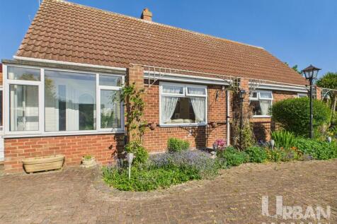 Cherry Cob Sands Estate, Burstwick, Hull 3 bed bungalow for sale