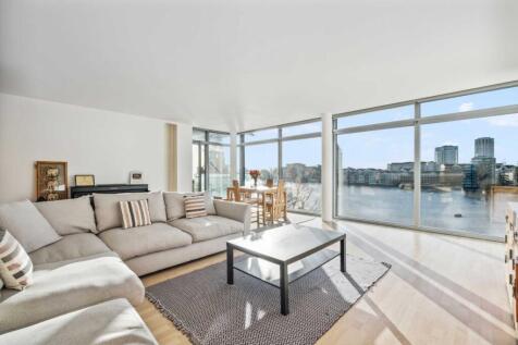 The Montevetro Building, Battersea, SW11 2 bed apartment for sale