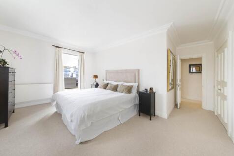Oak Lodge, Kensington Green, W8 2 bed apartment for sale