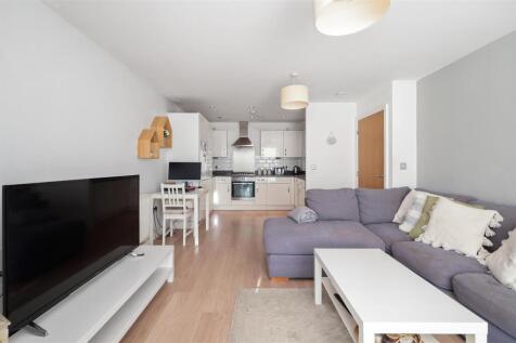 Flowers Close, London NW2 2 bed flat for sale