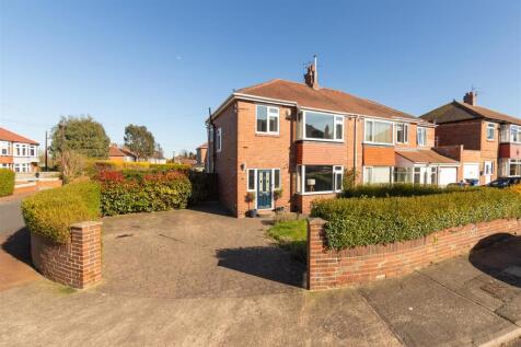 Rosewood Gardens, Kenton, NE3 3 bed semi