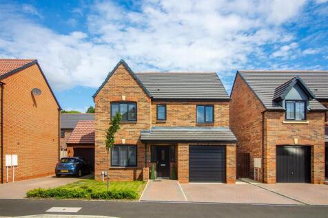 4 bedroom detached house for sale