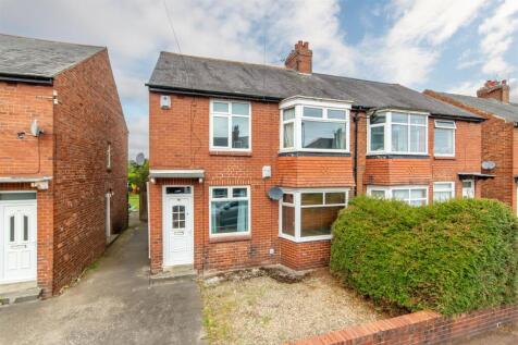 Danby Gardens, Heaton, NE6 3 bed flat for sale