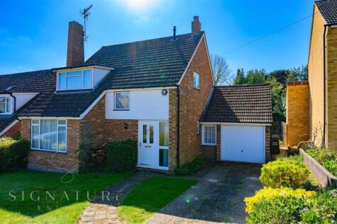 Little How Croft, Abbots Langley 3 bed detached house for sale